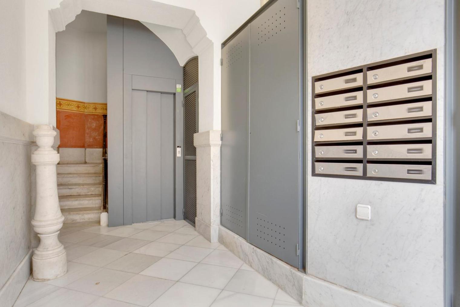 Blueground El Born Furnished Equipped Bcn-34 Apartment *