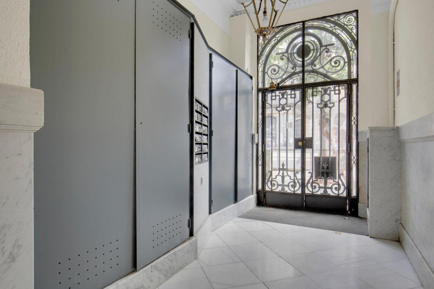 Apartment Blueground El Born Furnished Equipped Bcn-34 Barcelona