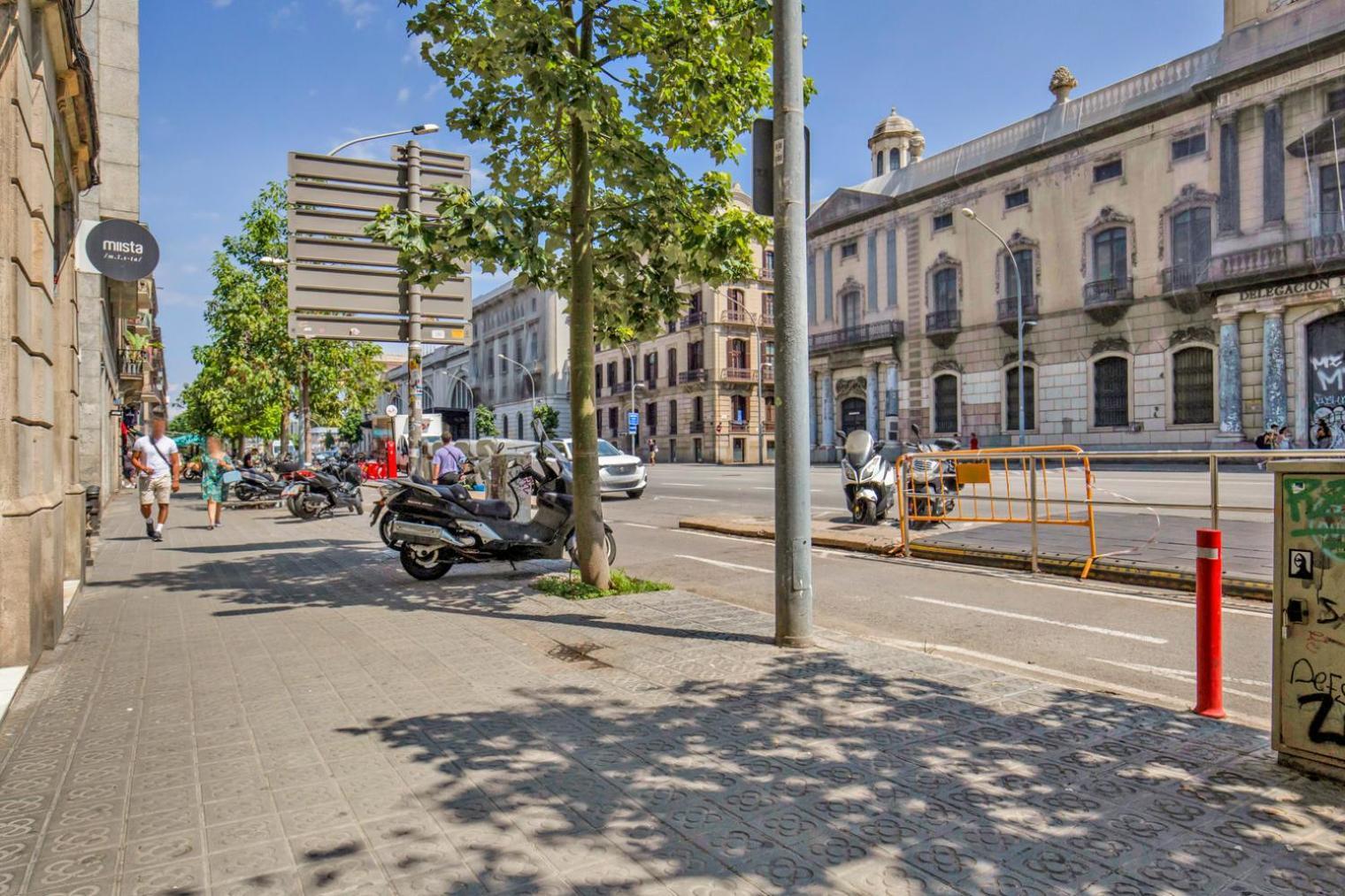 Blueground El Born Furnished Equipped Bcn-34